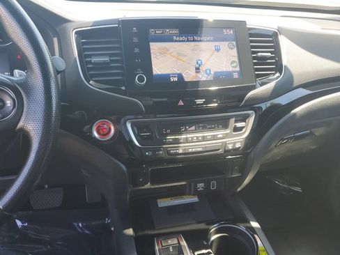 Certified 2021 Honda Ridgeline Black Edition image 24