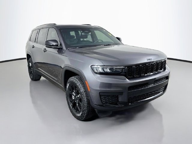 Used 2024 Jeep Grand Cherokee L Altitude AWD/4WD image 3