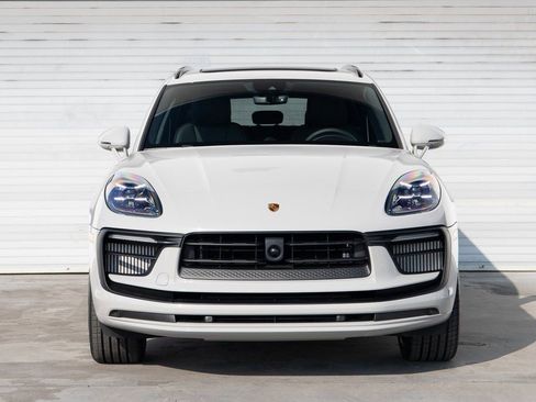 New 2026 Porsche Macan S image 11