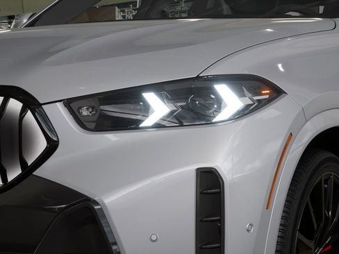 New 2026 BMW X6 xDrive40i image 28