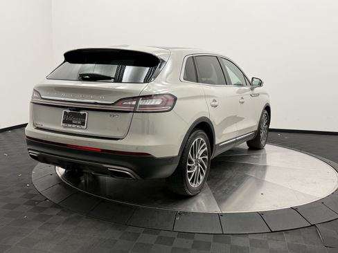 Used 2019 Lincoln Nautilus Reserve FWD image 7