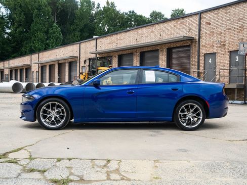 Used 2022 Dodge Charger SXT w/ Plus Group RWD image 4