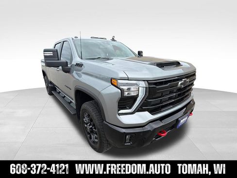 Used 2025 Chevrolet Silverado 2500 LT w/ Trail Boss Package AWD/4WD image 7