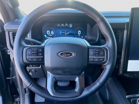 Used 2024 Ford Expedition Limited image 11