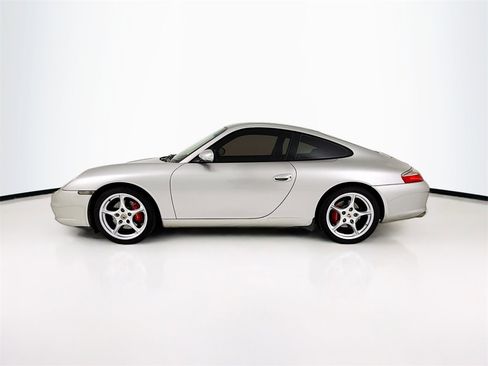 Used 2003 Porsche 911 Carrera image 2