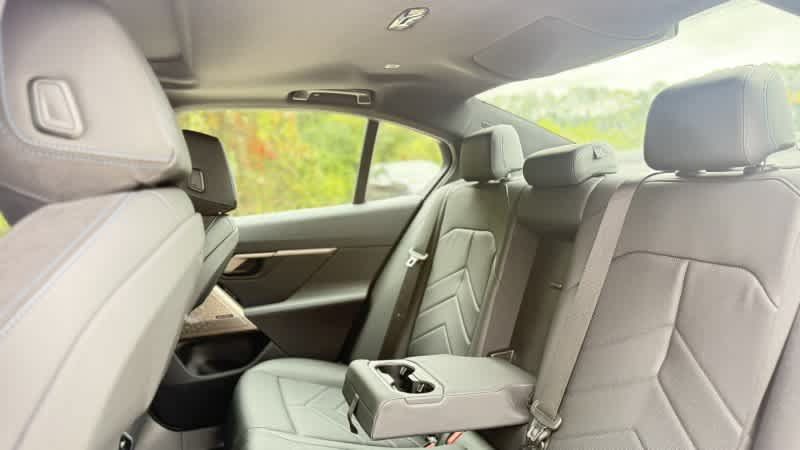 Used 2026 BMW 530i w/ M Sport Package RWD image 17