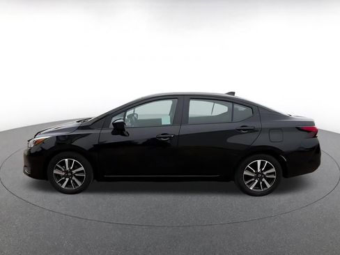 Used 2025 Nissan Versa SV FWD image 9