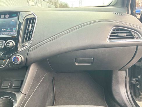 Certified 2017 Chevrolet Cruze Premier image 30