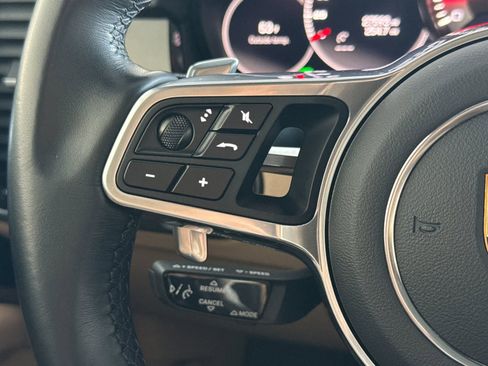 Certified 2022 Porsche Cayenne Coupe image 28