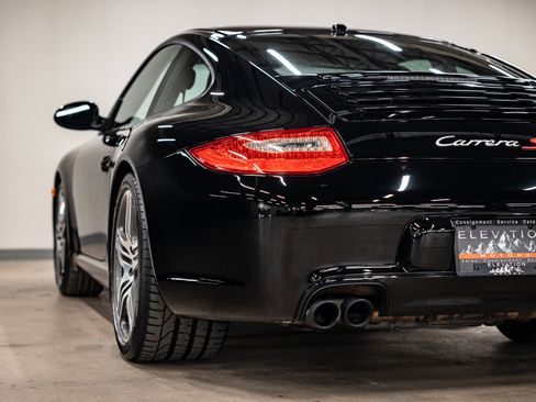 Used 2011 Porsche 911 Carrera S image 34