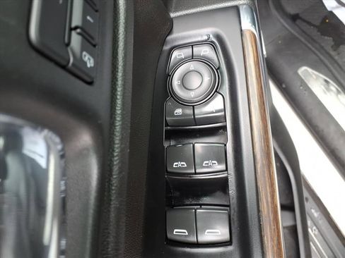 Used 2019 Chevrolet Silverado 1500 High Country image 15