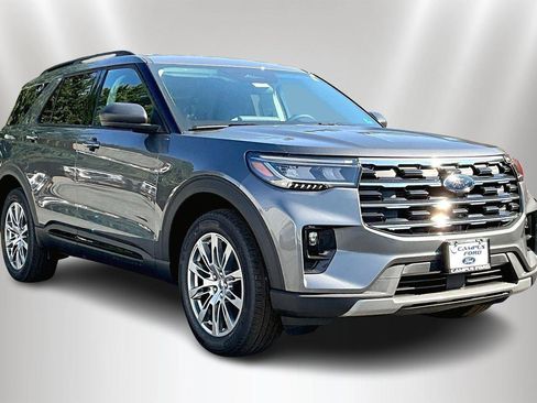 New 2026 Ford Explorer Active image 2