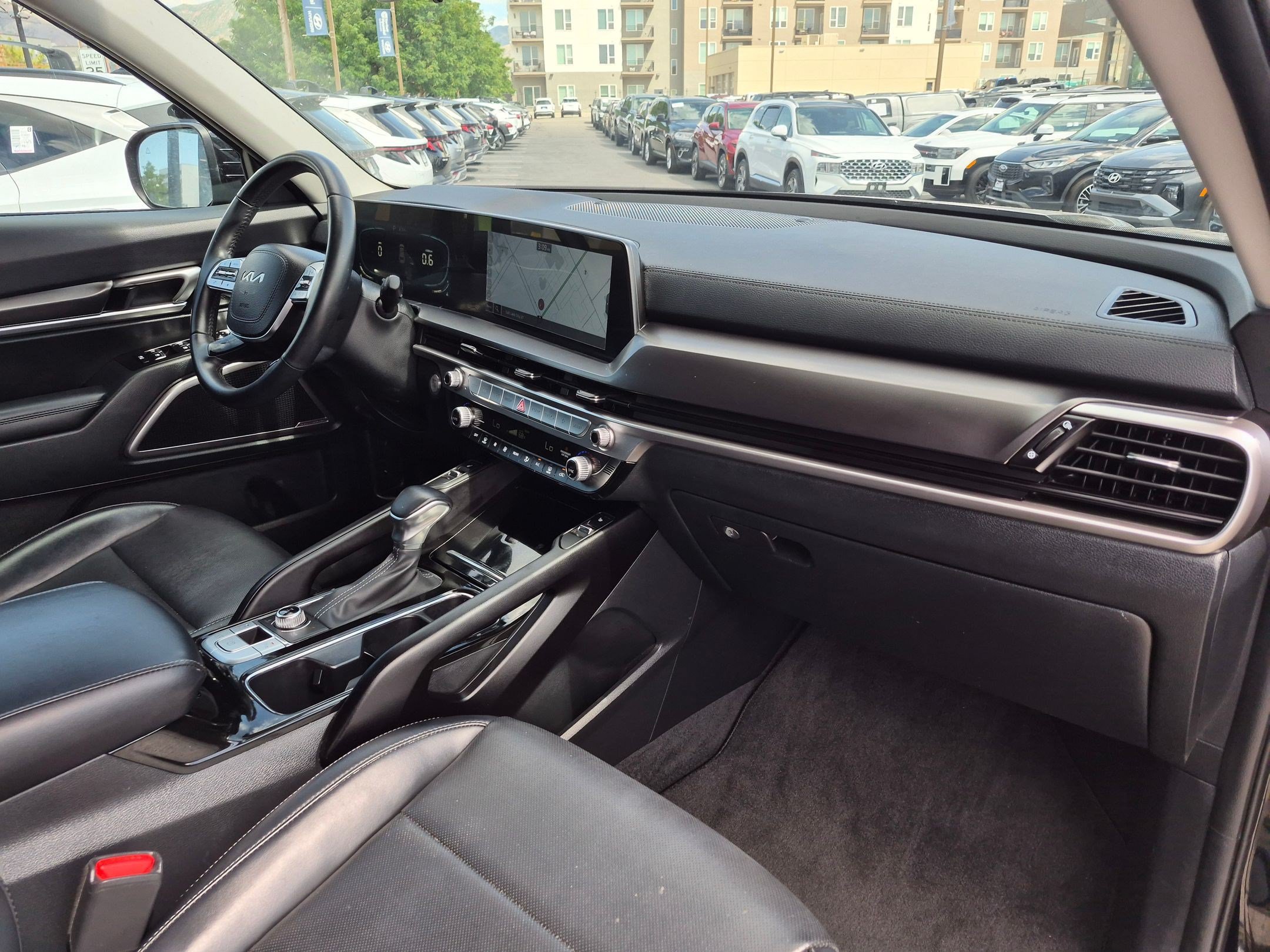 Used 2025 Kia Telluride S AWD/4WD image 32