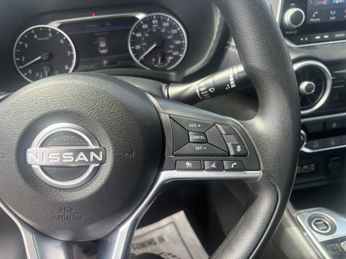 Used 2025 Nissan Sentra SV FWD image 22