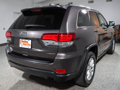 Used 2021 Jeep Grand Cherokee Laredo RWD image 7