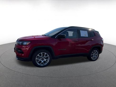 Used 2025 Jeep Compass Limited AWD/4WD image 6