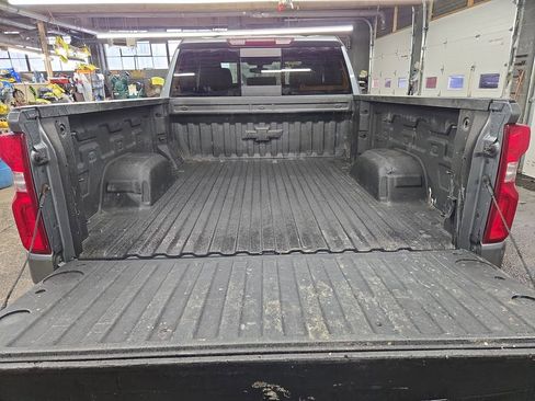 Used 2019 Chevrolet Silverado 1500 RST image 12