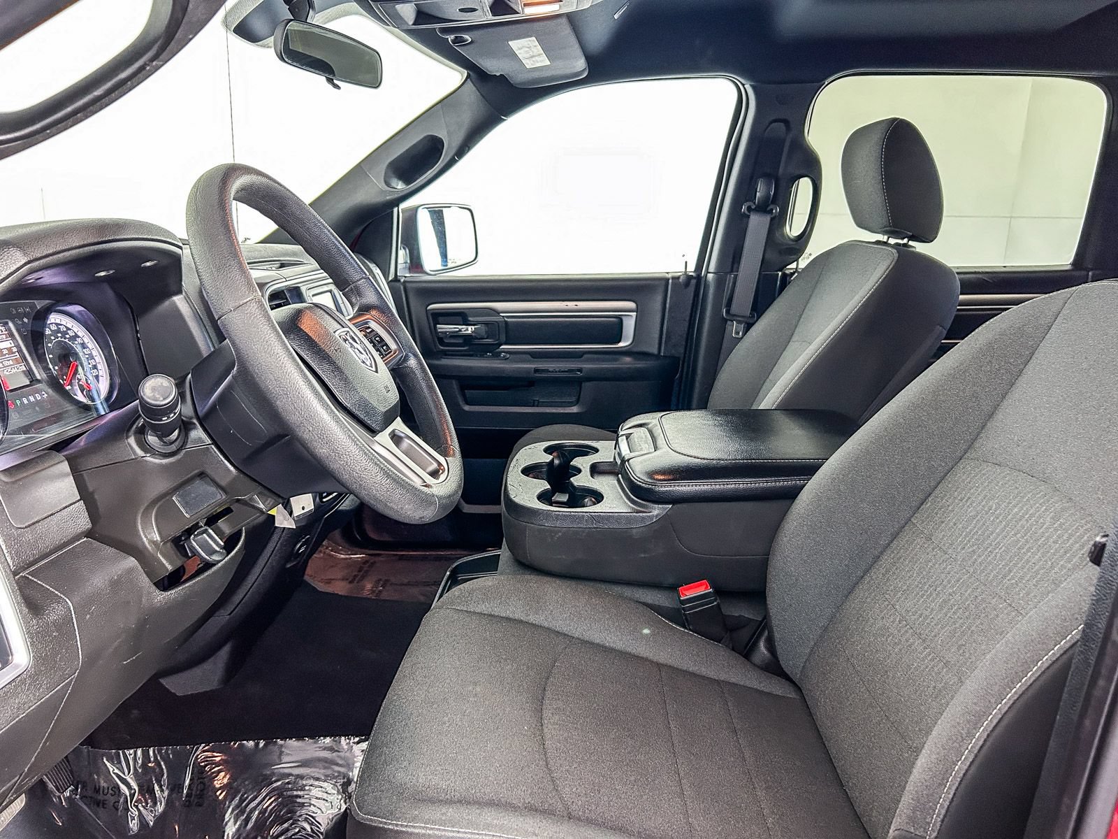 Used 2024 RAM 1500 Warlock AWD/4WD image 18