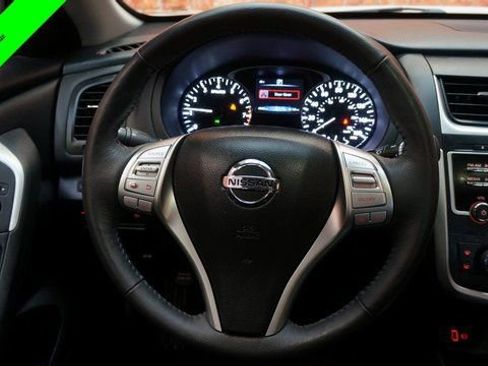 Used 2017 Nissan Altima 2.5 SV w/ Convenience Package image 12