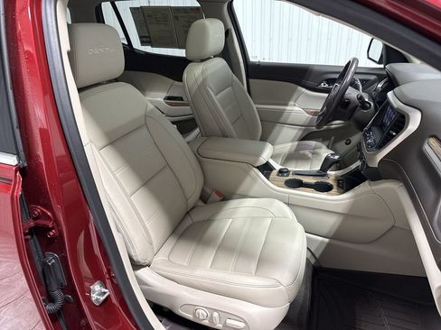 Used 2019 GMC Acadia Denali w/ Technology Package AWD/4WD image 29