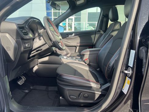 Used 2023 Ford Escape ST-Line w/ Tech Pack #1 AWD/4WD image 12