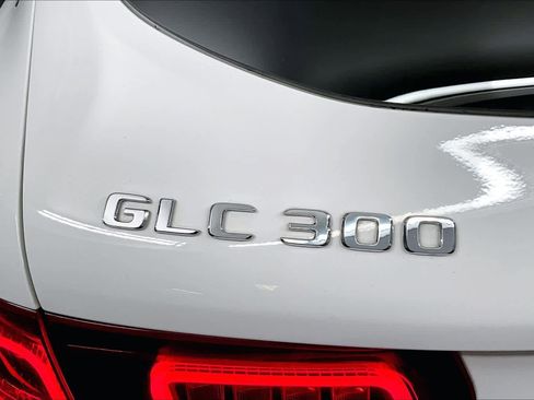 Used 2022 Mercedes-Benz GLC 300 GLC 300 image 10