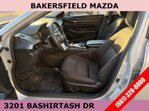Used 2024 Nissan Altima 2.5 SV image 20