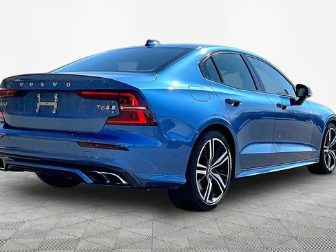 Used 2020 Volvo S60 T6 R-Design image 5