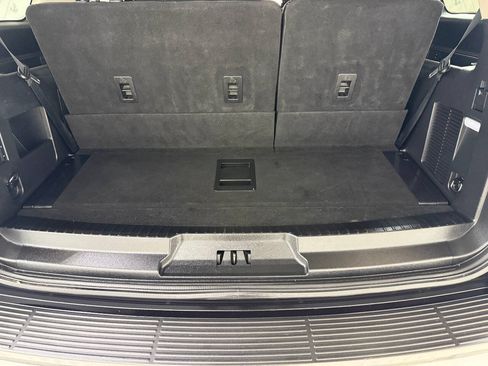 Used 2019 Ford Expedition Platinum RWD image 76