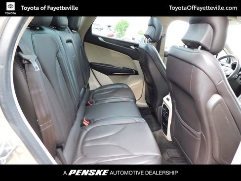 Used 2017 Lincoln MKC Reserve AWD/4WD image 5