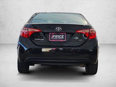 Used 2017 Toyota Corolla LE FWD image 5