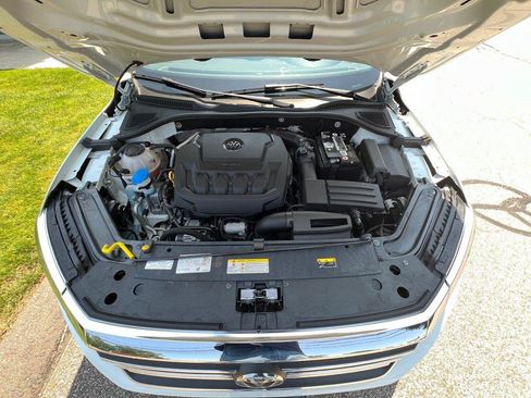 Certified 2022 Volkswagen Passat 2.0T R-Line FWD image 25