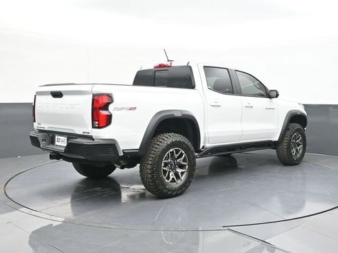 New 2026 Chevrolet Colorado ZR2 w/ Technology Package AWD/4WD image 15