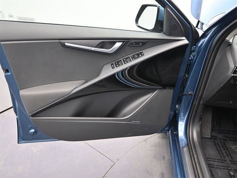 New 2026 Kia Niro SX image 19