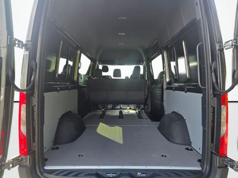 New 2026 Mercedes-Benz Sprinter 2500 image 18