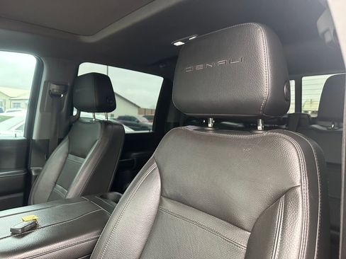 Used 2023 GMC Sierra 2500 Denali w/ Denali Ultimate Package image 13