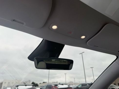 Used 2026 Tesla Model Y 2WD image 20