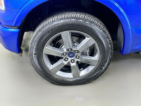 Used 2016 Ford F150 Lariat w/ Equipment Group 502A Luxury image 8