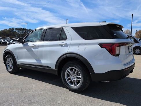 New 2026 Ford Explorer Active image 6