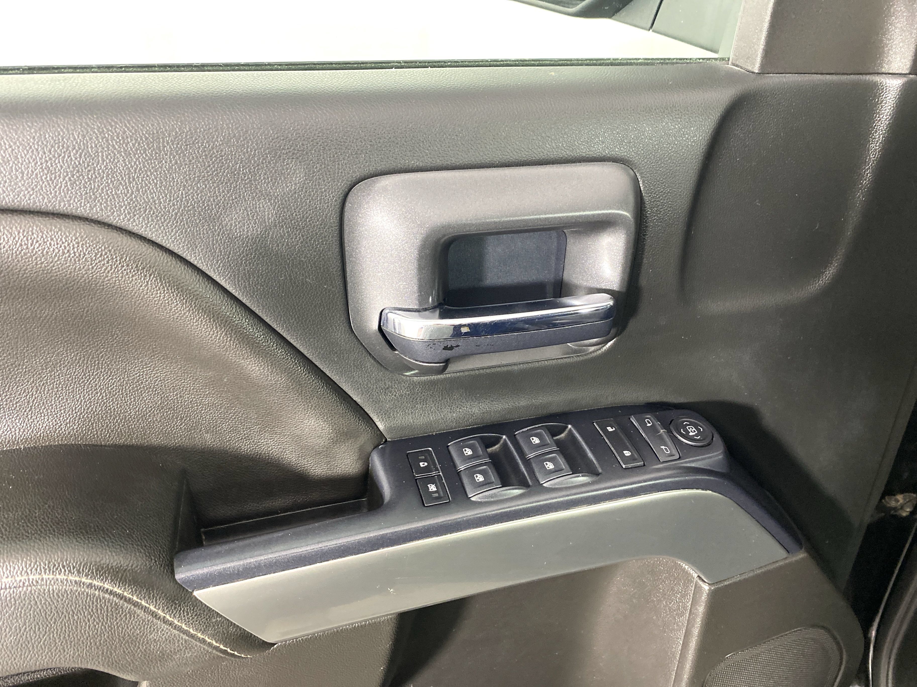 Used 2018 Chevrolet Silverado 1500 LT w/ All Star Edition AWD/4WD image 14