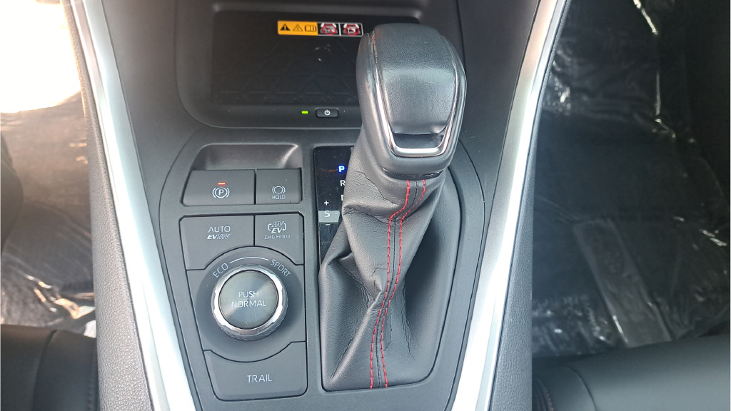 Used 2024 Toyota RAV4 XSE AWD/4WD image 22