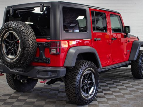 Used 2017 Jeep Wrangler Unlimited Rubicon image 3