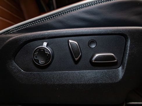 Used 2024 GMC Yukon Denali Ultimate image 26