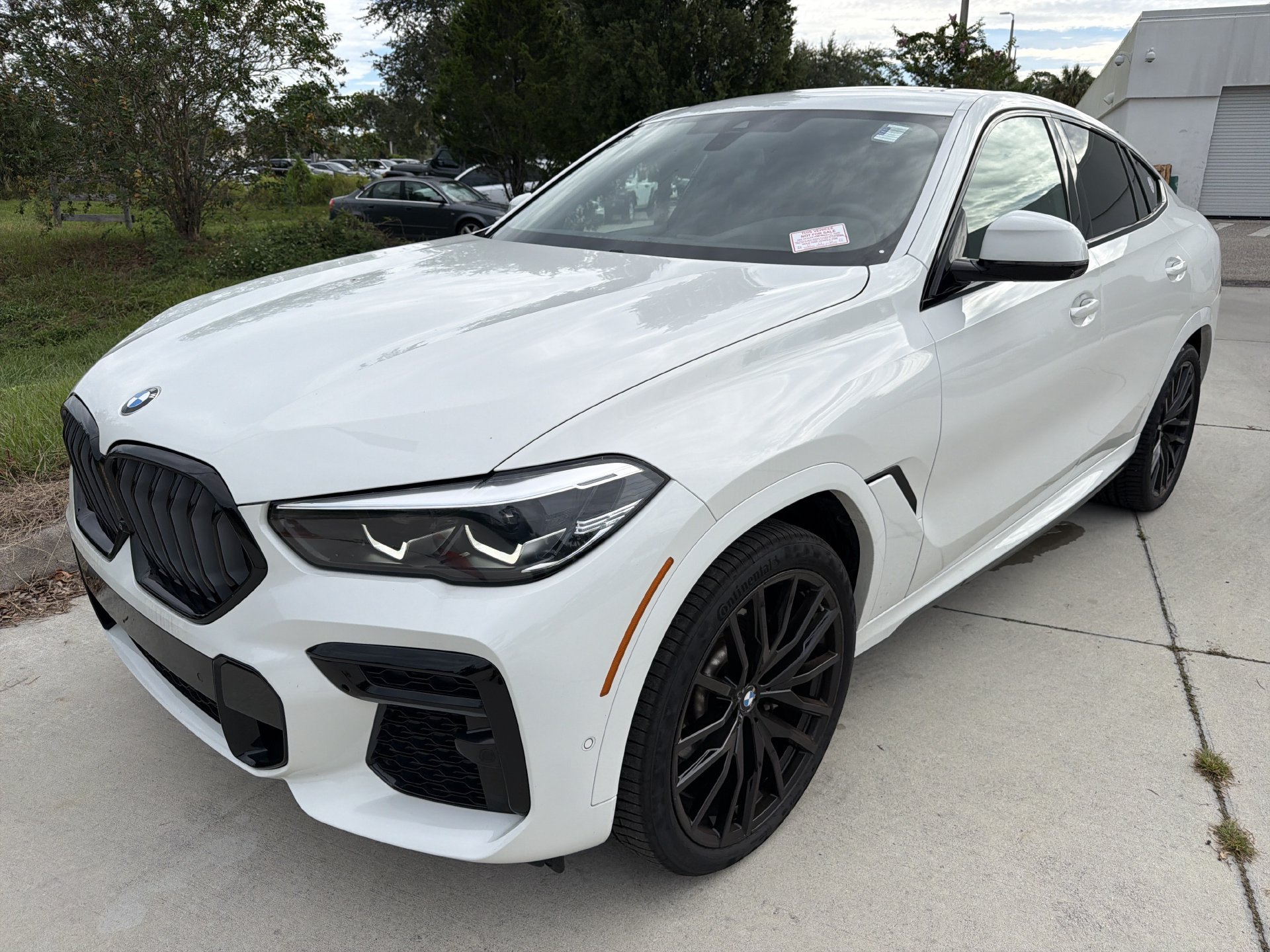Certified 2023 BMW X6 xDrive40i w/ M Sport Package AWD/4WD image 8