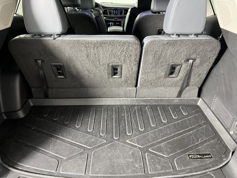 Used 2020 Buick Enclave Essence w/ Sport Touring Edition image 24