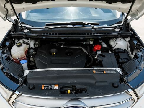 Used 2017 Ford Edge SE image 50