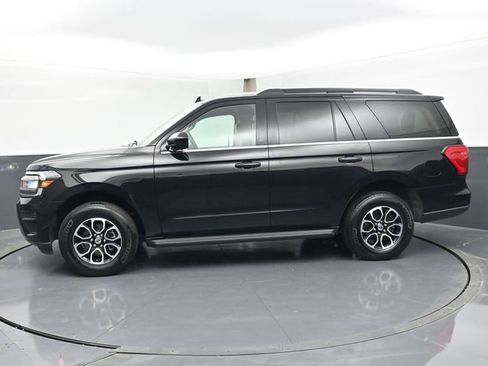 Used 2024 Ford Expedition XLT AWD/4WD image 4