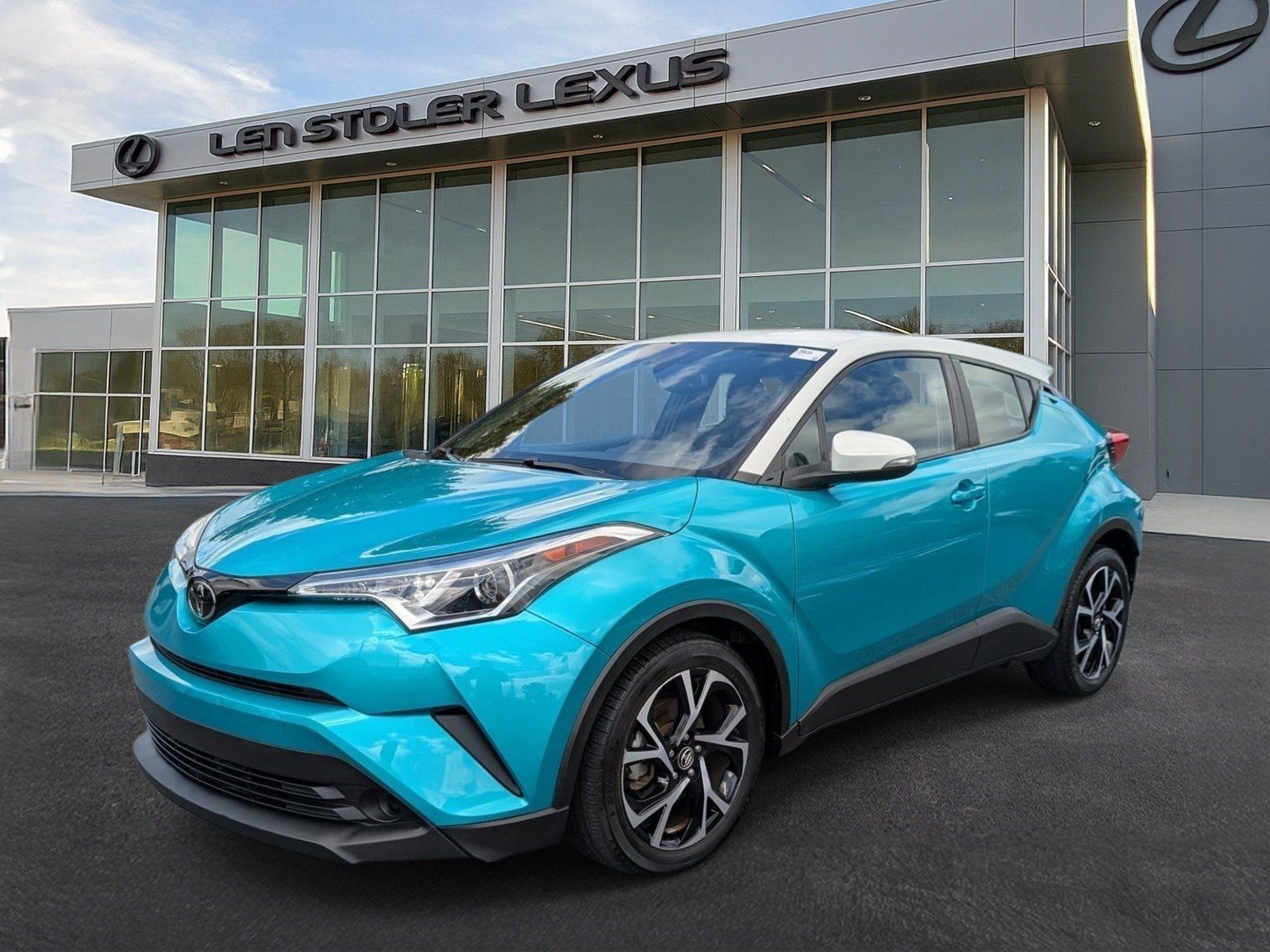 Used 2018 Toyota C-HR XLE FWD image 7