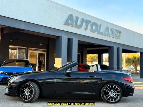 Used 2018 Mercedes-Benz SLC 300 image 4