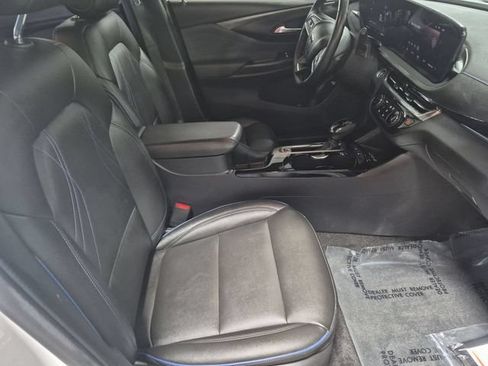 Used 2024 Buick Envista Sport Touring w/ Convenience I Package FWD image 33